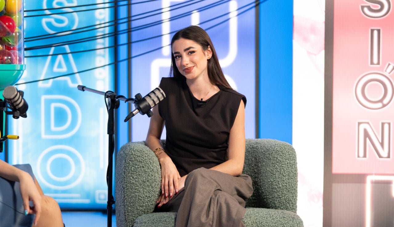 Lola Lolita es Una vuelta m&aacute;s