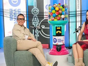 Ángel Llàcer y Maya Pixelskaya en Una vuelta más Ángel Llàcer y Maya Pixelskaya en Una vuelta más