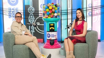 &Aacute;ngel Ll&agrave;cer y Maya Pixelskaya en Una vuelta m&aacute;s