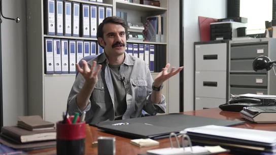 Joan Solé es Hurtado en 33 Días Joan Solé es Hurtado en 33 Días