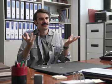Joan Sol&eacute; es Hurtado en 33 D&iacute;as